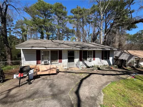 3382 Phillips Cir, Decatur, GA 30032