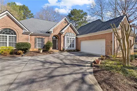 8424 Fairway Dr, Covington, GA 30014