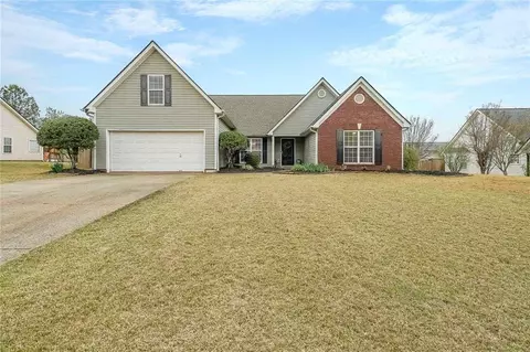 5614 Mohave Ct, Flowery Branch, GA 30542