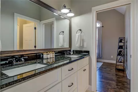 Bath - 100 Walnut Ridge Ct, Covington, GA 30014 photo 3 of 5