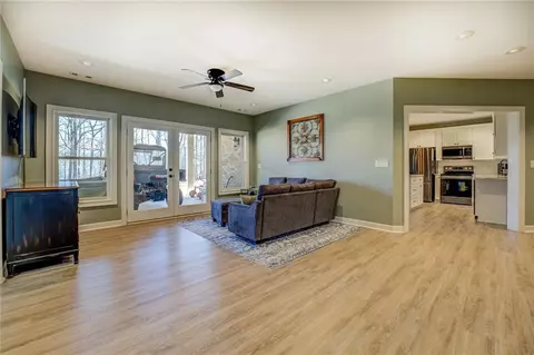 Living - 100 Walnut Ridge Ct, Covington, GA 30014 photo 4 of 5