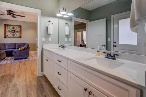 Bath - 100 Walnut Ridge Ct, Covington, GA 30014 photo 5 of 5