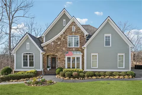 45 Fieldstone Ct E, Dawsonville, GA 30534