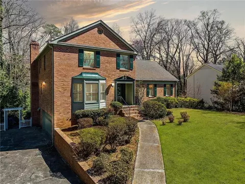 301 Millbrook Farm Ct, Marietta, GA 30068