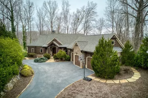 6555 Julian Rd, Gainesville, GA 30506