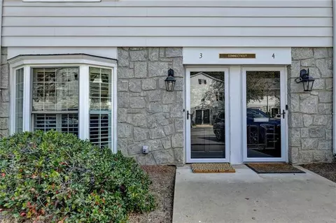 136 Peachtree Memorial Dr NW #CT3, Atlanta, GA 30309