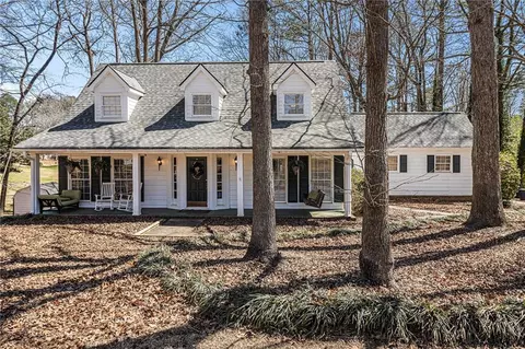 3780 Clubview Ct SE, Conyers, GA 30094