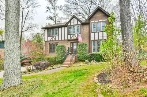 2413 Crooked Tree Ct, Marietta, GA 30062