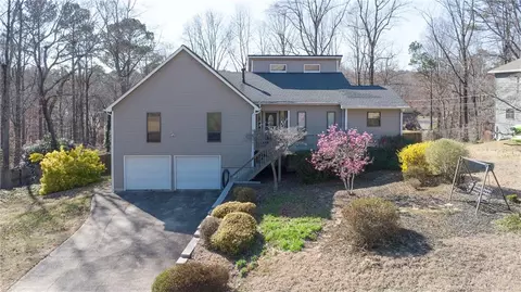 523 Penny Ln, Woodstock, GA 30188