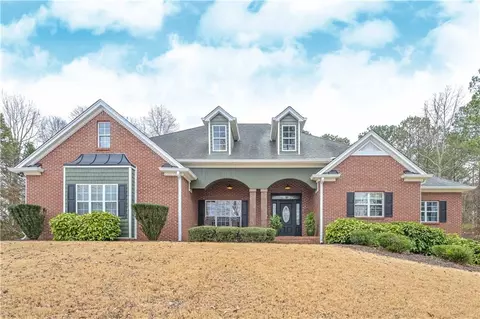9445 Grande Dr, Winston, GA 30187