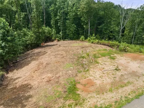 2425 Winterview Rdg, Gainesville, GA 30506 photo 3