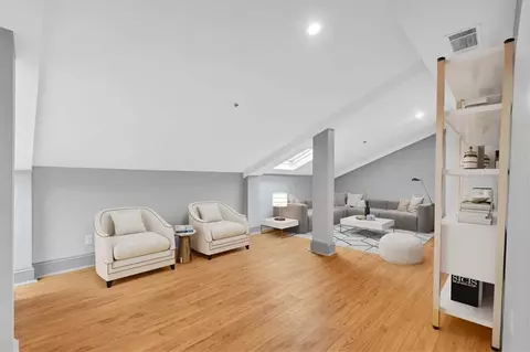 2855 Peachtree Rd NE #302, Atlanta, GA 30305