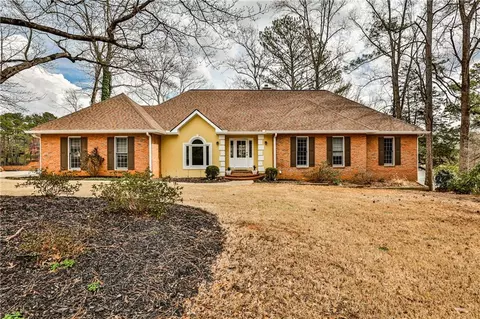 573 Ripplewater Dr SW, Marietta, GA 30064