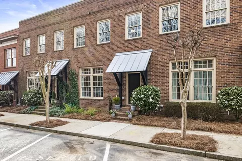 5821 Clarion St #J8, Cumming, GA 30040