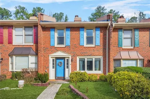 6105 Queen Anne Ct, Norcross, GA 30093
