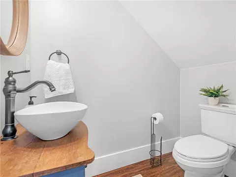 Bath - 110 Wilson Rd, Jackson, GA 30233 photo 1 of 10