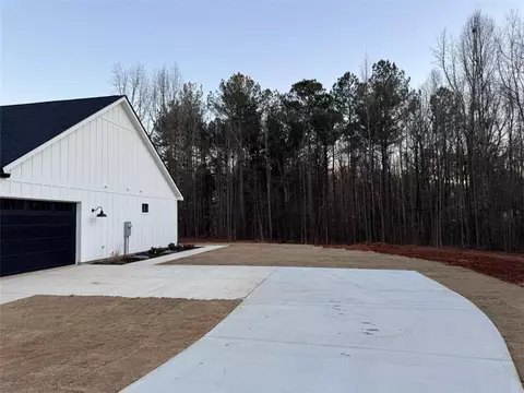 Exterior - 2480 Steele Rd, Griffin, GA 30223 photo 11 of 12