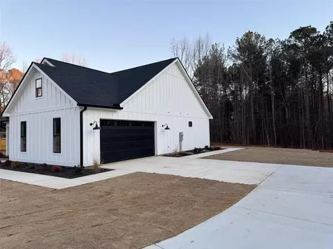 Exterior - 2480 Steele Rd, Griffin, GA 30223 photo 10 of 12