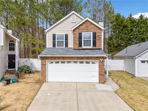 2365 Parkside Club Ln, Lawrenceville, GA 30044