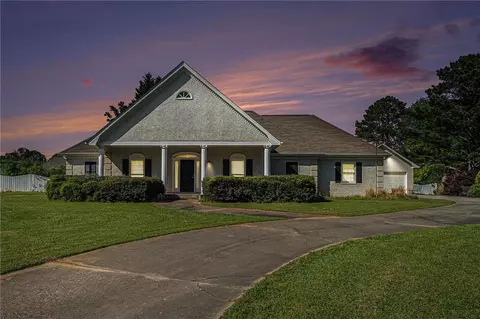 950 Sundew Dr SE, Conyers, GA 30013