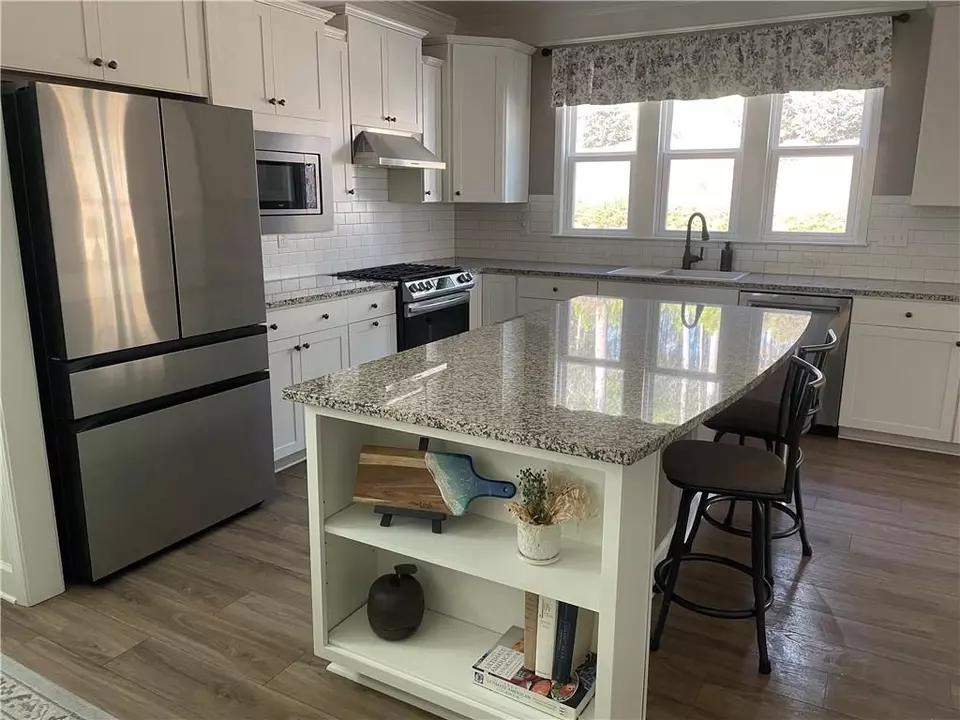 Kitchen - 303 Duplin Dr, Griffin, GA 30223 photo 2 of 3