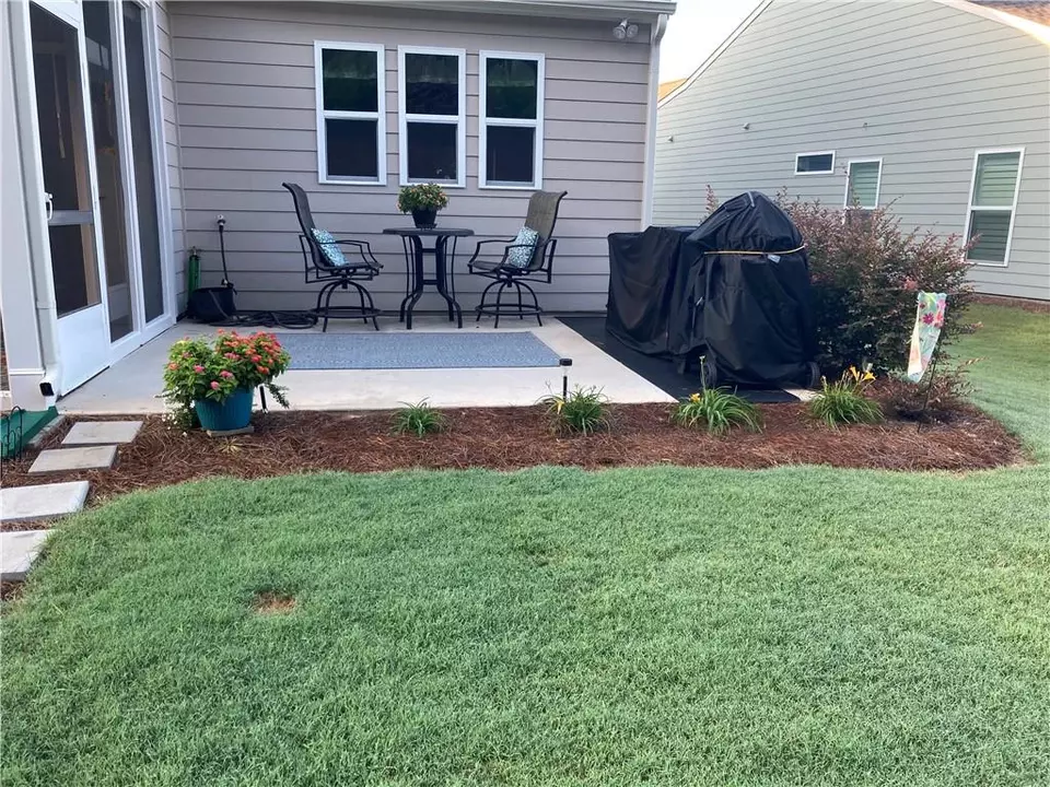 Exterior - 303 Duplin Dr, Griffin, GA 30223 photo 4 of 6