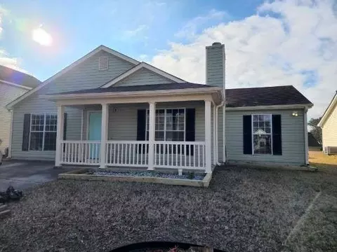 5778 Eagles Feather Ln, Riverdale, GA 30274