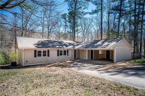 5305 Pilgrim Point Rd, Cumming, GA 30041