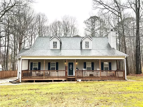 248 Ruby Ln, Commerce, GA 30530