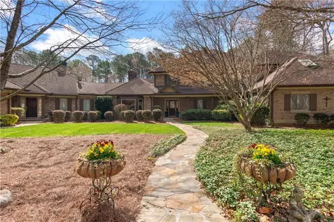 15905 Westbrook Rd, Milton, GA 30004