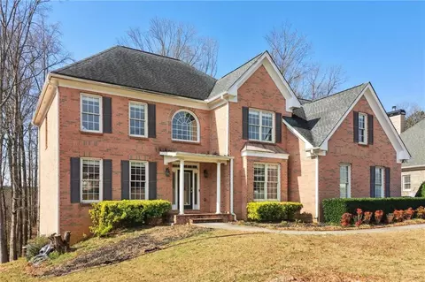 918 Edgewater Dr, Loganville, GA 30052