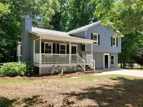 195 Baggett Cir, Dallas, GA 30157