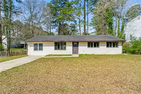 7613 Suwannee Ct, Jonesboro, GA 30236