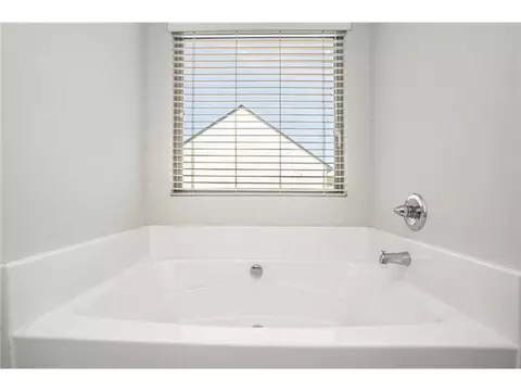 Bath - 71 Pulaski Ave, Hampton, GA 30228 photo 3 of 4