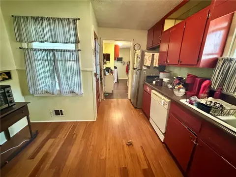 Kitchen - 3077 Meadow Lark Dr, Duluth, GA 30096 photo 4 of 4