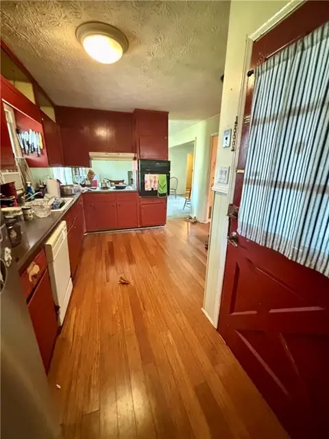Kitchen - 3077 Meadow Lark Dr, Duluth, GA 30096 photo 2 of 4