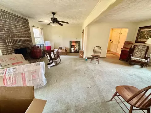 Living - 3077 Meadow Lark Dr, Duluth, GA 30096 photo 2 of 4
