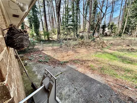 Exterior - 3077 Meadow Lark Dr, Duluth, GA 30096 photo 5 of 7