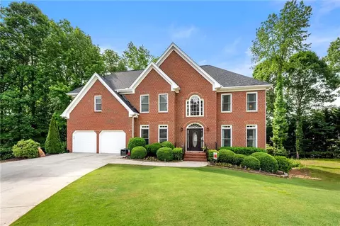 370 Fairleaf Ct, Alpharetta, GA 30022