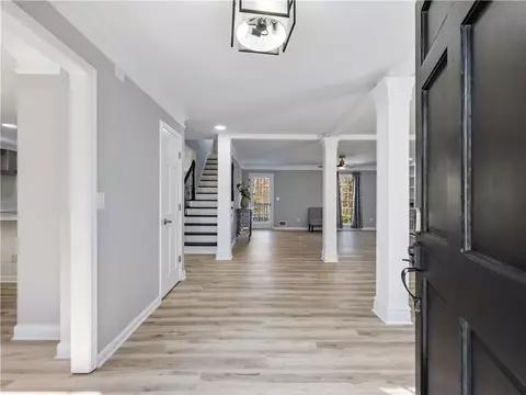 4833 Glenwhite Dr, Duluth, GA 30096 photo 2