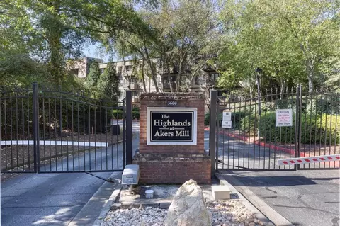 1303 Highland Bluff Dr SE #303, Atlanta, GA 30339