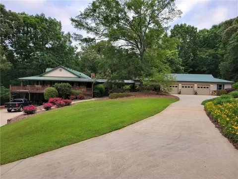 549 Mulberry Rd, Winder, GA 30680