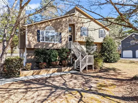 610 Amberwood Pl, Euharlee, GA 30145