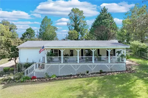 6016 Chattahoochee St, Lula, GA 30554