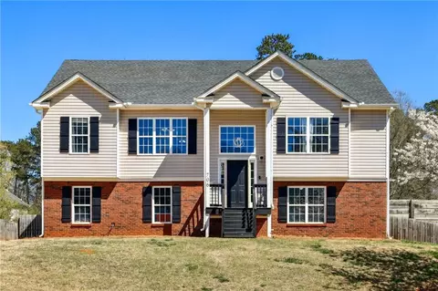 Exterior - 706 Masters Dr, Monroe, GA 30655 photo 3 of 26