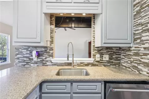 Kitchen - 706 Masters Dr, Monroe, GA 30655 photo 3 of 3