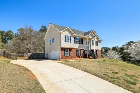 Exterior - 706 Masters Dr, Monroe, GA 30655 photo 2 of 26