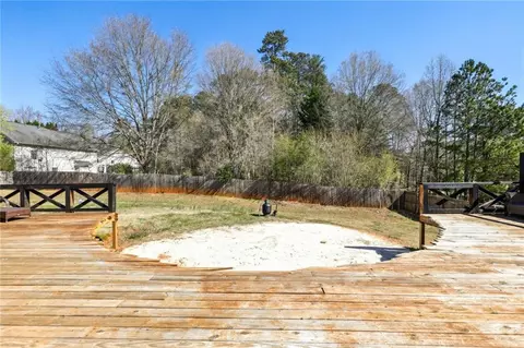 Exterior - 706 Masters Dr, Monroe, GA 30655 photo 16 of 26
