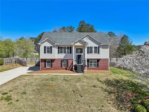 Exterior - 706 Masters Dr, Monroe, GA 30655 photo 8 of 26