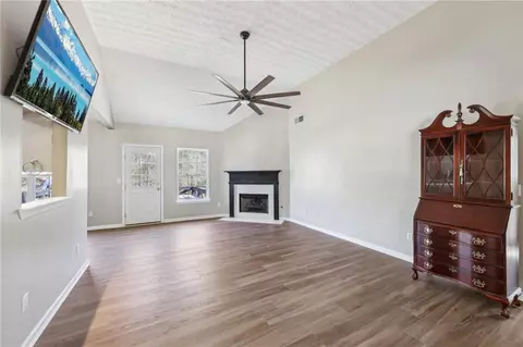 Living - 706 Masters Dr, Monroe, GA 30655 photo 4 of 4